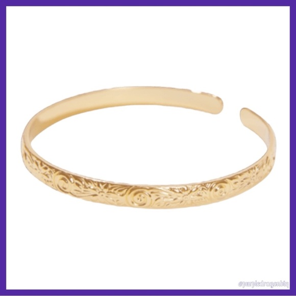 Our Spare Change Jewelry - Our Spare Change Elegant Floral Gold-Tone Bangle Cuff Bracelet NEW